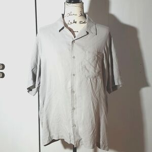 Perry Ellis = Mens Silk Gray Short sleeve pocket dress shirt Sz.Large